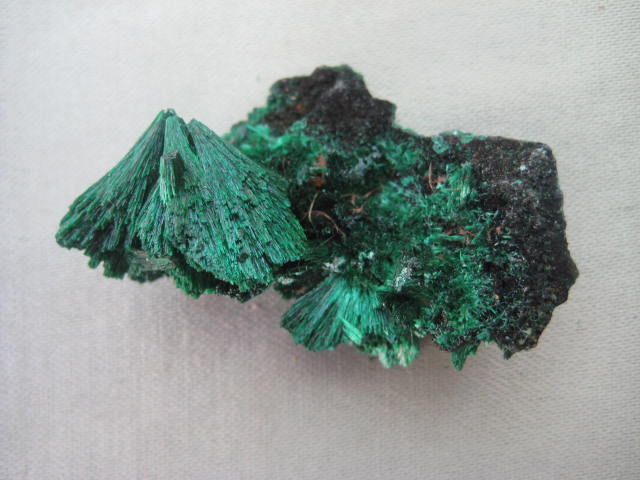 Malachite  Enlighted leadership, creativity, confidence, protection, a healed heart 2330